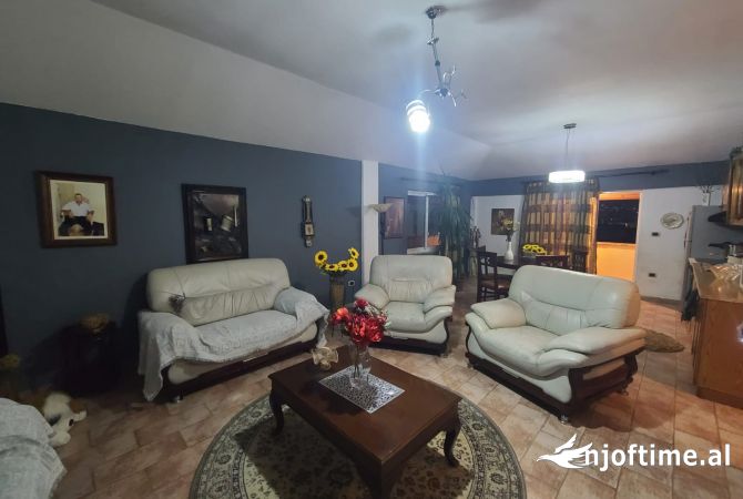 Shtepi ne shitje 2+1 ne Tirane - 193,000 Euro