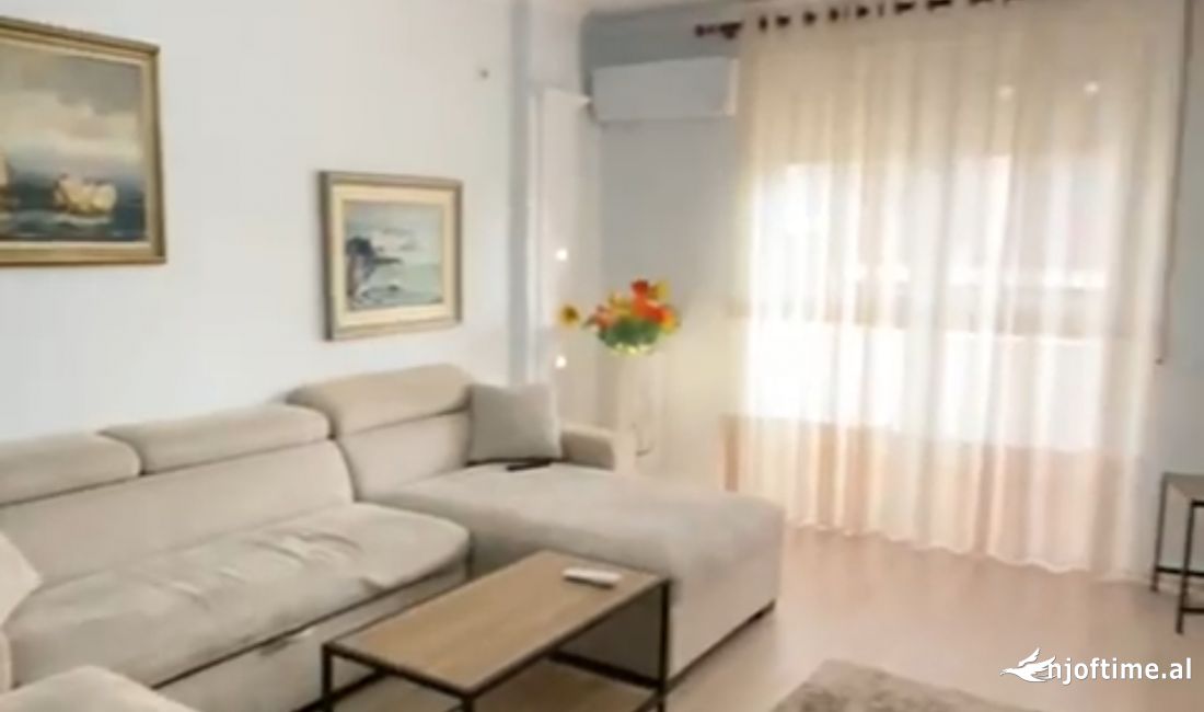 Shtepi me qera Apartament ne Tirane, 1+1, Mobilimi E mobiluar, Pagesa 650  Euro.