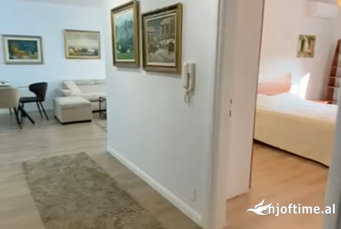 Shtepi me qera Apartament ne Tirane, 1+1, Mobilimi E mobiluar, Pagesa 650  Euro.