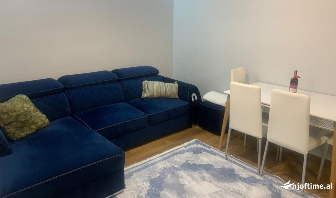 Shtepi me qera Apartament ne Tirane, 2+1, Mobilimi E mobiluar, Pagesa 700  Euro.