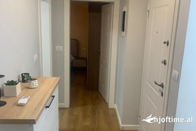 Shtepi me qera Apartament ne Tirane, 2+1, Mobilimi E mobiluar, Pagesa 700  Euro.