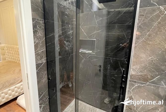 Shtepi me qera Apartament ne Tirane, 2+1, Mobilimi E mobiluar, Pagesa 1,000  Euro.