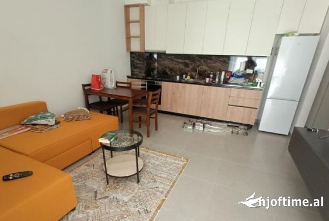 Shtepi me qera 2+1 ne Tirane - 850 Euro