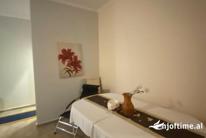 Shtepi me qera Apartament ne Tirane, 3+1, Mobilimi E mobiluar, Pagesa 650  Euro.