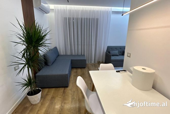 Shtepi me qera 2+1 ne Tirane - 750 Euro