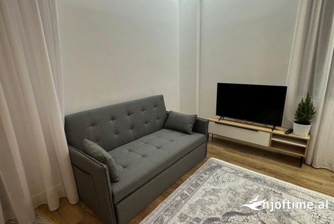 Shtepi me qera Apartament ne Tirane, 2+1, Mobilimi E mobiluar, Pagesa 750  Euro.
