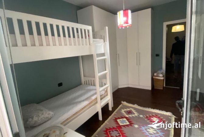 Shtepi me qera 2+1 ne Tirane - 900 Euro