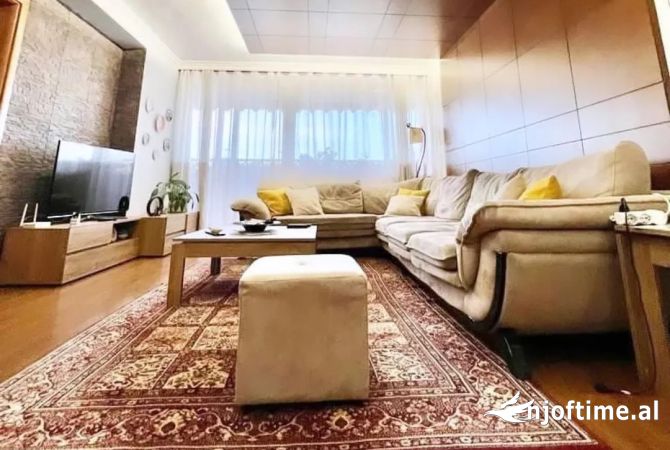 Shtepi ne shitje 3+1 ne Tirane - 330,000 Euro