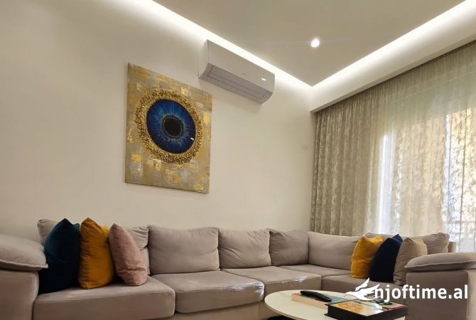 Shtepi ne shitje 2+1 ne Tirane - 300,000 Euro