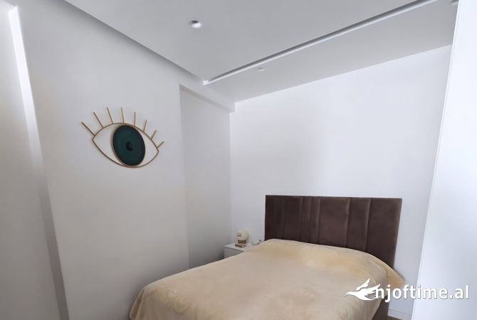 Shtepi ne shitje Apartament ne Tirane, 2+1, Mobilimi E mobiluar, Pagesa 300,000  Euro.