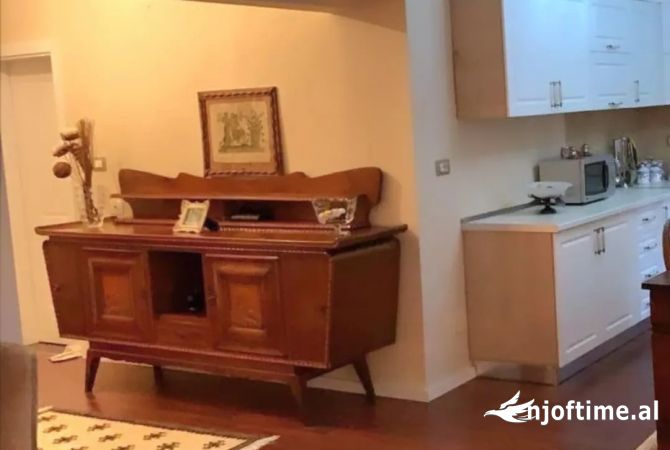 Shtepi ne shitje 2+1 ne Tirane - 250,000 Euro