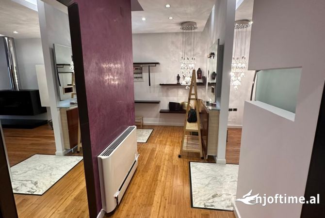 Shtepi me qera Apartament ne Tirane, 3+1, Mobilimi E mobiluar, Pagesa 1,100  Euro.