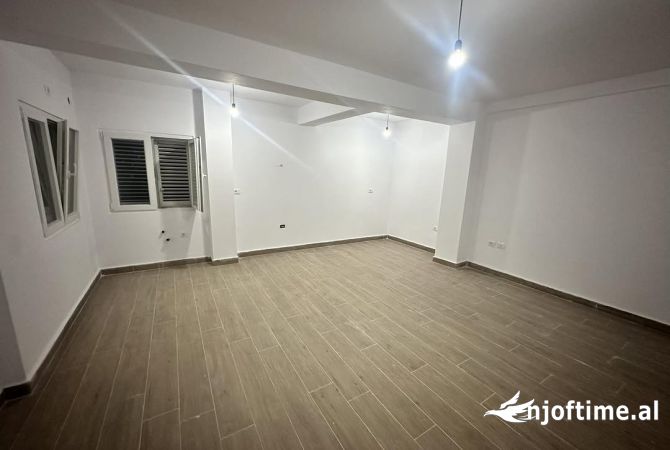 Shtepi ne shitje 1+1 ne Tirane - 129,000 Euro