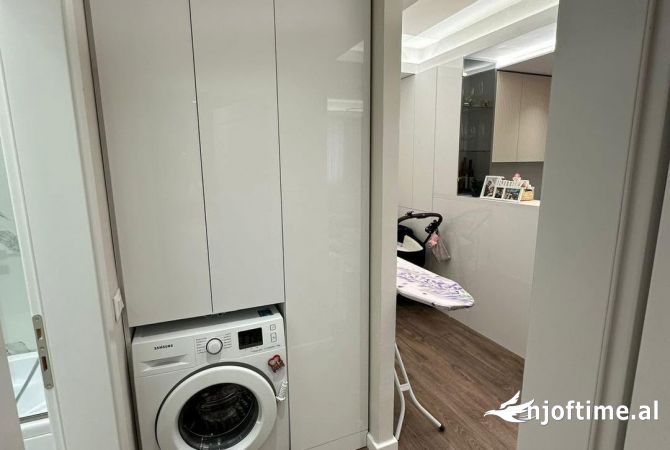 Shtepi ne shitje Apartament ne Tirane, 2+1, Mobilimi E mobiluar, Pagesa 190,000  Euro.