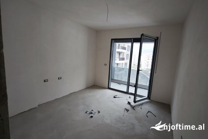 Shtepi ne shitje Apartament ne Tirane, 2+1, Mobilimi Bosh, pa mobiluar, Pagesa 160,000  Euro.