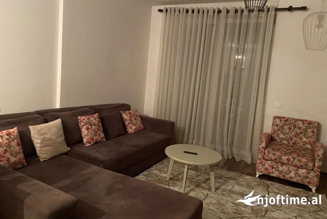 Shtepi me qera 1+1 ne Tirane - 500 Euro