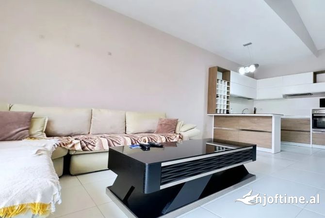 Shtepi ne shitje 2+1 ne Tirane - 230,000 Euro