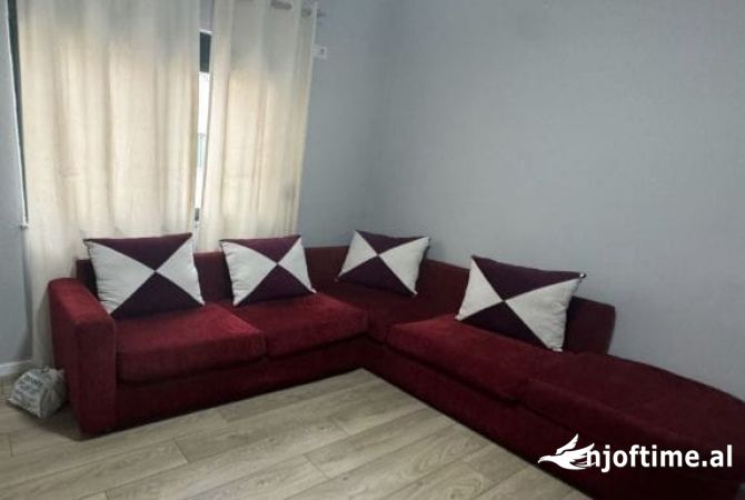 Shtepi me qera 2+1 ne Tirane - 500 Euro