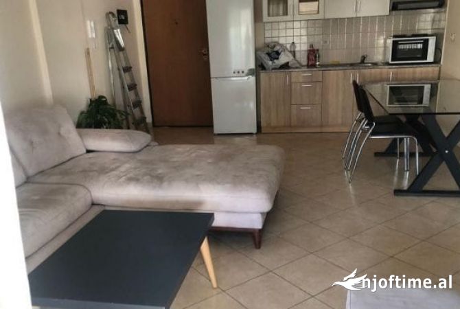 Shtepi me qera 2+1 ne Tirane - 600 Euro