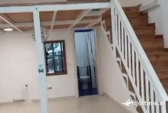 Ambient biznesi me qera 1+1 ne Tirane - 60,000 Leke