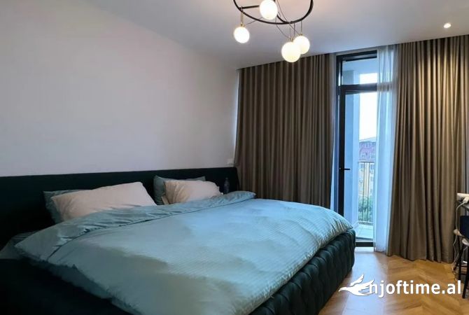 Shtepi ne shitje Apartament ne Tirane, 1+1, Mobilimi E mobiluar, Pagesa 285,000  Euro.