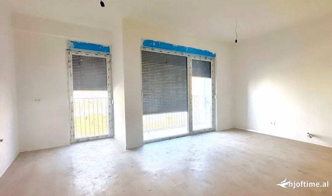 Shtepi ne shitje Apartament ne Tirane, 2+1, Mobilimi Bosh, pa mobiluar, Pagesa 179,000  Euro.