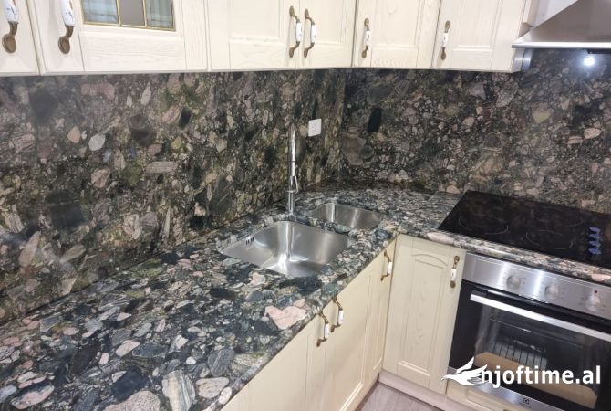 Shtepi me qera Apartament ne Tirane, 2+1, Mobilimi E mobiluar, Pagesa 600  Euro.