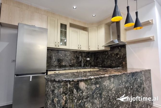 Shtepi me qera Apartament ne Tirane, 2+1, Mobilimi E mobiluar, Pagesa 600  Euro.