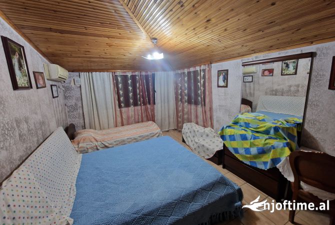 Shtepi ne shitje Penthose(kati i fundit panoramik) ne Tirane, 3+1, Mobilimi E mobiluar, Pagesa 337,500  Euro.