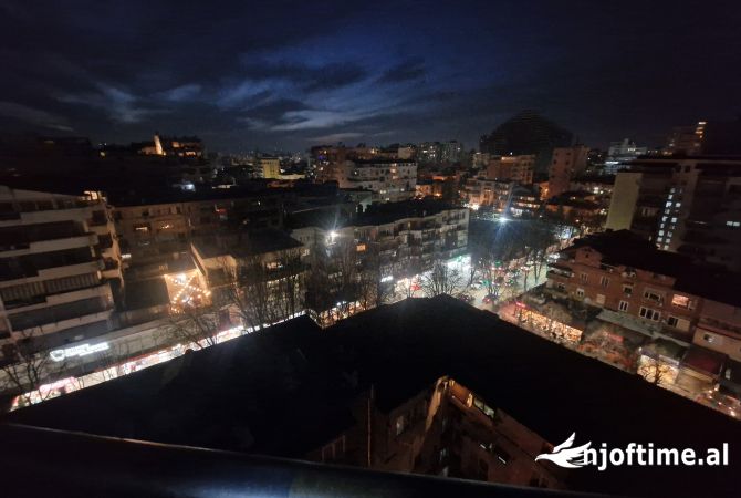 Shtepi ne shitje Penthose(kati i fundit panoramik) ne Tirane, 3+1, Mobilimi E mobiluar, Pagesa 337,500  Euro.