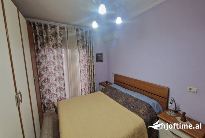 Shtepi me qera Apartament ne Tirane, 1+1, Mobilimi E mobiluar, Pagesa 700  Euro.