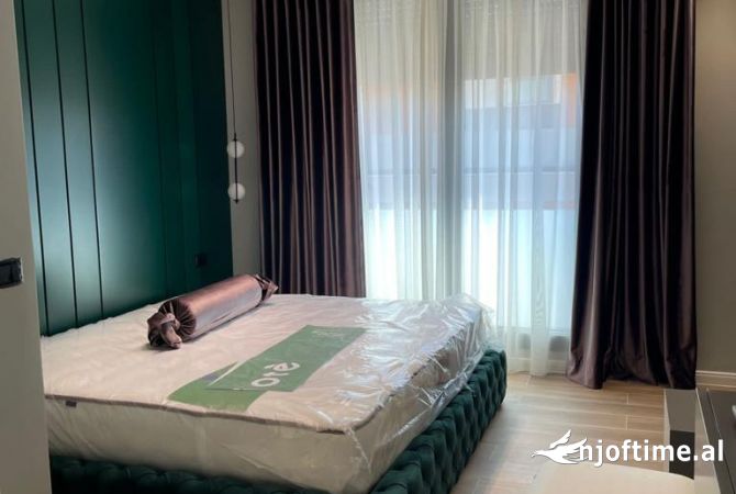 Shtepi ne shitje Apartament ne Tirane, 3+1, Mobilimi E mobiluar, Pagesa 480,000  Euro.