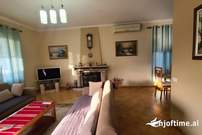 Shtepi ne shitje Shtepi Private ne Tirane, 5+1, Mobilimi E mobiluar, Pagesa 650,000  Euro.