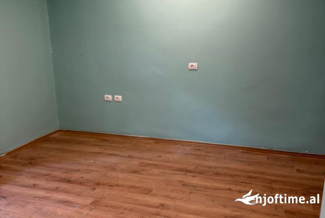 Ambient biznesi me qera 1+1 ne Tirane - 400 Euro