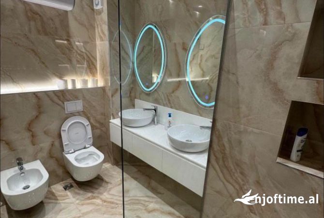 Shtepi me qera Apartament ne Tirane, 2+1, Mobilimi E mobiluar, Pagesa 1,200  Euro.