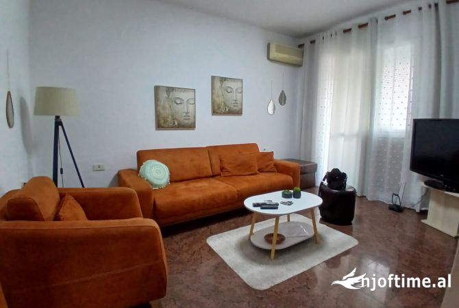 Shtepi me qera 2+1 ne Tirane - 550 Euro
