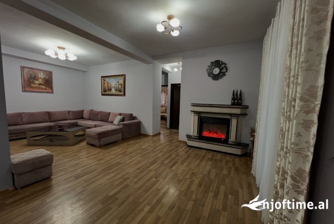Shtepi me qera 3+1 ne Tirane - 1,350 Euro
