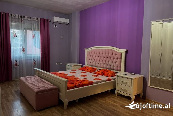 Shtepi me qera Shtepi Private ne Tirane, 3+1, Mobilimi E mobiluar, Pagesa 1,350  Euro.
