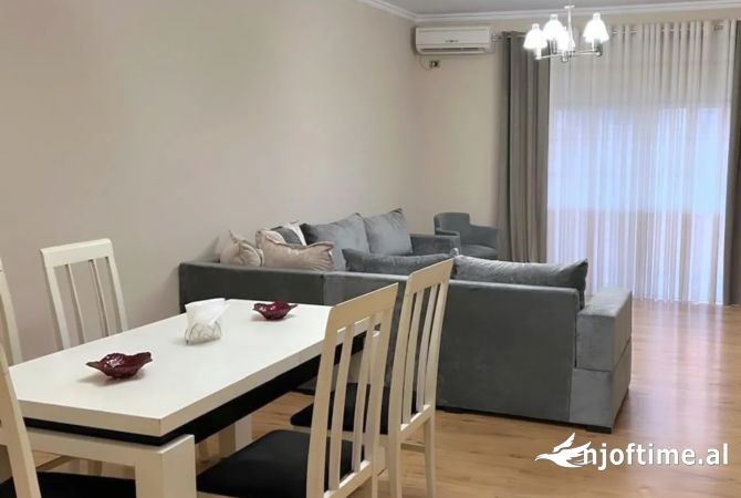 Shtepi me qera 2+1 ne Tirane - 750 Euro