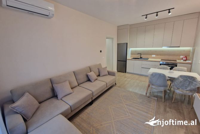 Shtepi me qera Apartament ne Tirane, 1+1, Mobilimi E mobiluar, Pagesa 500  Euro.