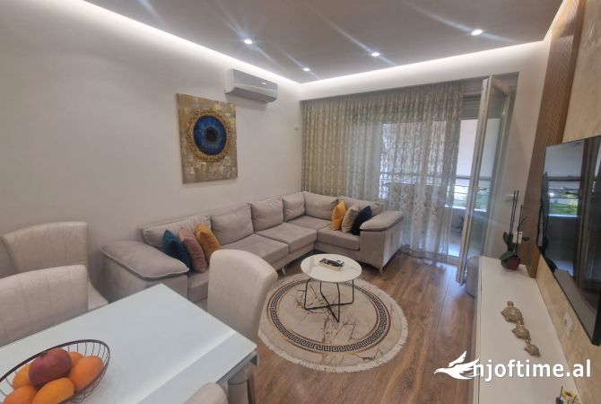 Shtepi ne shitje 2+1 ne Tirane - 300,000 Euro