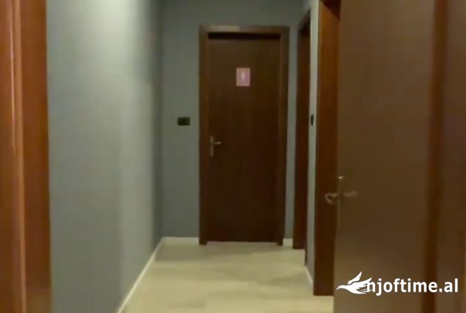 Ambient biznesi me qera 3+1 ne Tirane - 900 Euro