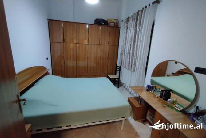 Shtepi me qera 2+1 ne Tirane - 400 Euro