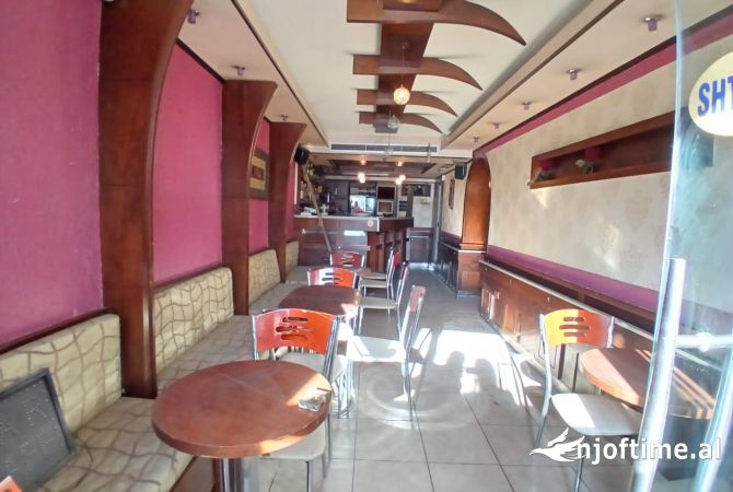 Shitet njesi komerciale Rr.e Durresit 