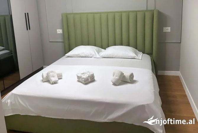 Shtepi ne shitje Apartament ne Tirane, 2+1, Mobilimi E mobiluar, Pagesa 175,000  Euro.