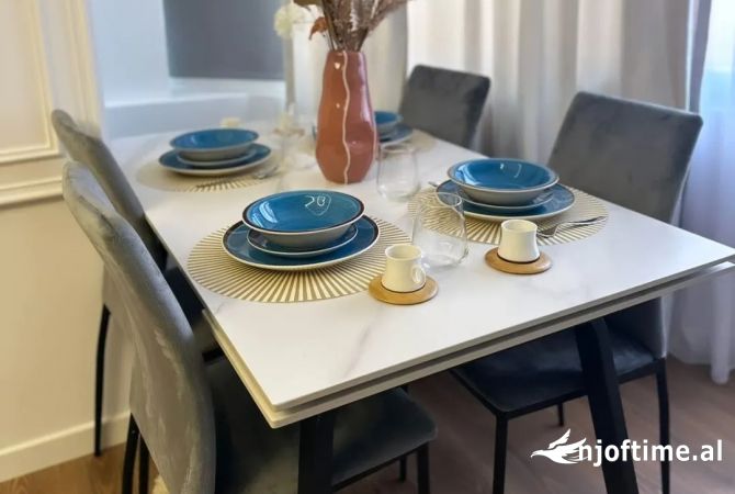 Shtepi ne shitje Apartament ne Tirane, 2+1, Mobilimi E mobiluar, Pagesa 175,000  Euro.