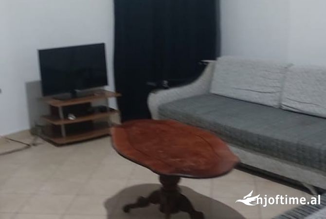 Shtepi me qera Apartament ne Tirane, 1+1, Mobilimi E mobiluar, Pagesa 40,000  Leke.