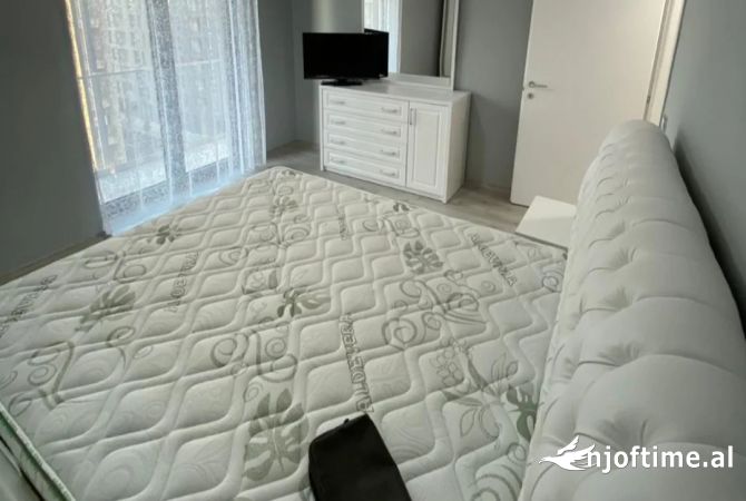 Shtepi me qera Apartament ne Tirane, 2+1, Mobilimi E mobiluar, Pagesa 700  Euro.