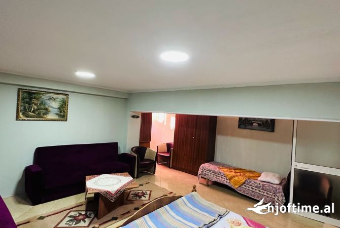 Shtepi me qera 1+1 ne Tirane - 40,000 Leke