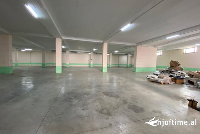 Ambient biznesi me qera 4+1 ne Tirane - 4,000 Euro